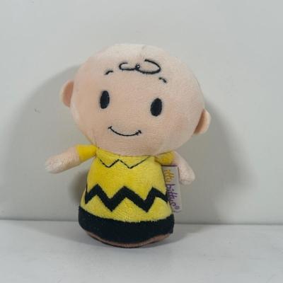 LOT 127U: Charlie Brown/Peanuts Home Decor Collection