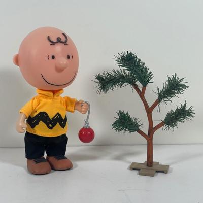 LOT 127U: Charlie Brown/Peanuts Home Decor Collection