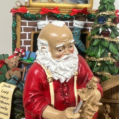 LOT 135U: The Bradford Exchange/Thomas Kinkade Narrative Santa Figurine