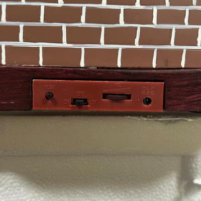 LOT 135U: The Bradford Exchange/Thomas Kinkade Narrative Santa Figurine