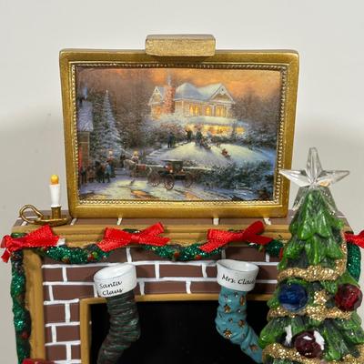 LOT 135U: The Bradford Exchange/Thomas Kinkade Narrative Santa Figurine