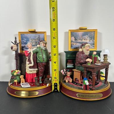 LOT 137U: The Bradford Exchange/Thomas Kinkade Light Up The Holidays Sculptures - The Love/The Hope Of Christmas