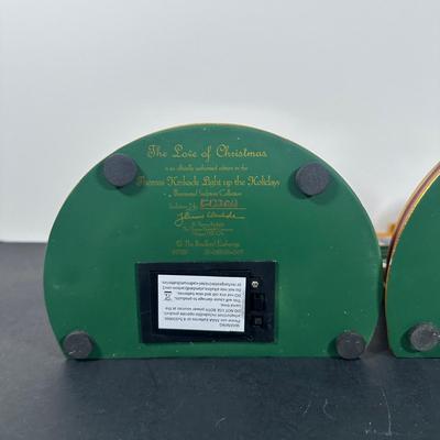 LOT 137U: The Bradford Exchange/Thomas Kinkade Light Up The Holidays Sculptures - The Love/The Hope Of Christmas
