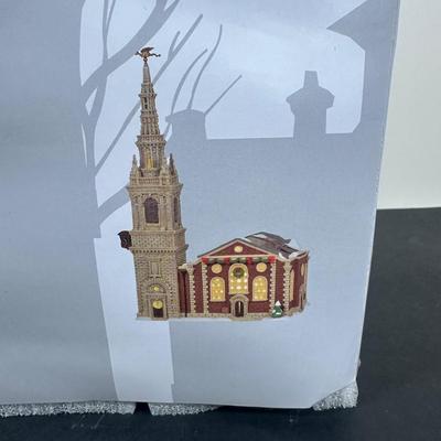 LOT 138U: Department 56 Dickens Village Series - Church Of Saint Mary-Le Bow