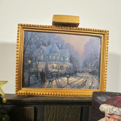 LOT 141U: The Bradford Exchange/Thomas Kinkade Light Up The Holidays Sculptures - The Beauty/The Charity Of Christmas