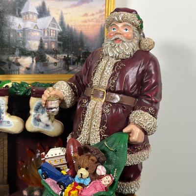 LOT 143U: The Bradford Exchange/Thomas Kinkade Light Up The Holidays Sculptures - The Gift/The Light Of Christmas