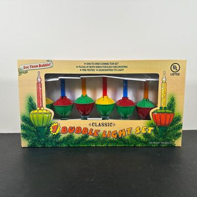 LOT 144U: Vintage In The Box Multi Color Bubble Lights Collection