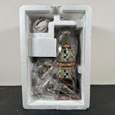 LOT 152U: Department 56 Dickens Village Series - The Smoking Bishop & Scotland Yard Station