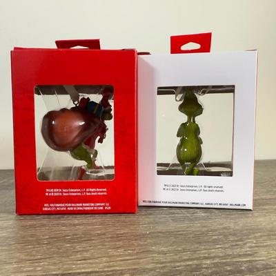 LOT 207M: Dr. Seuss' The Grinch Hallmark Ornaments in Boxes - Record Player, Peekbuster & More