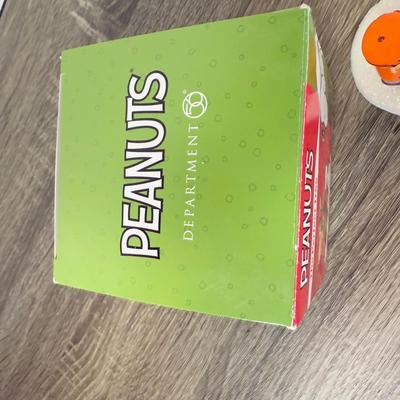 LOT 208M: Peanuts Christmas Decor - Department 56 "The Perfect Tree" & Hallmark Keepsake Ornaments