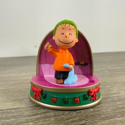 LOT 208M: Peanuts Christmas Decor - Department 56 "The Perfect Tree" & Hallmark Keepsake Ornaments
