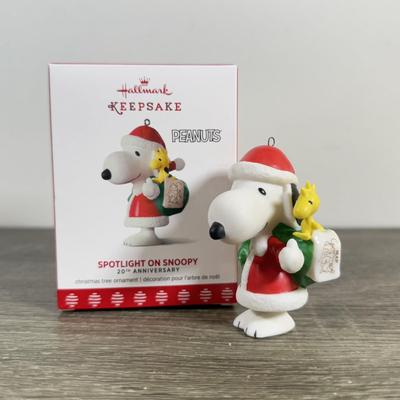 LOT 208M: Peanuts Christmas Decor - Department 56 "The Perfect Tree" & Hallmark Keepsake Ornaments