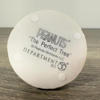 LOT 208M: Peanuts Christmas Decor - Department 56 "The Perfect Tree" & Hallmark Keepsake Ornaments