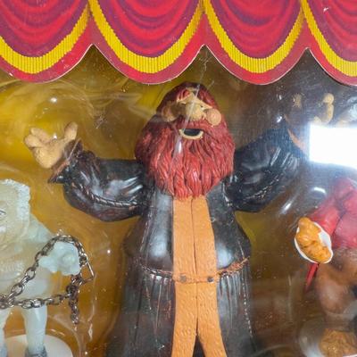 LOT 209M: Palisades The Muppet Christmas Carol Playset NIB w/ Muppets Hallmark Keepsake Ornaments