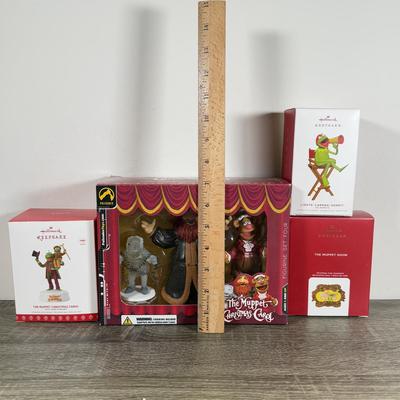 LOT 209M: Palisades The Muppet Christmas Carol Playset NIB w/ Muppets Hallmark Keepsake Ornaments