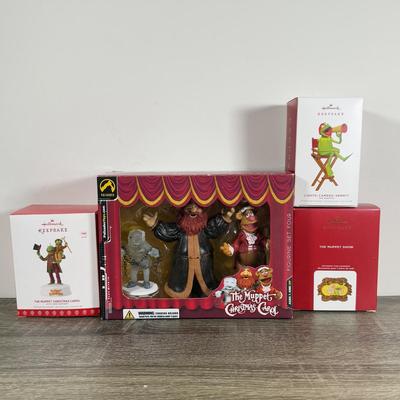 LOT 209M: Palisades The Muppet Christmas Carol Playset NIB w/ Muppets Hallmark Keepsake Ornaments