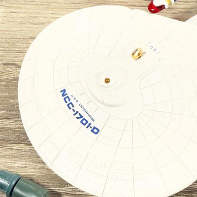 LOT 210M: Hallmark Keepsake Power Cords & Ornaments - Wizard of Oz, Star Trek, Superman & Member Exclusive Snowflake