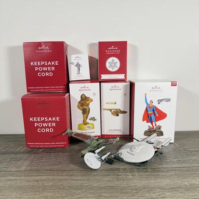 LOT 210M: Hallmark Keepsake Power Cords & Ornaments - Wizard of Oz, Star Trek, Superman & Member Exclusive Snowflake