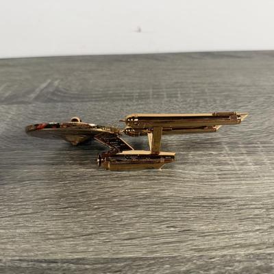 LOT 210M: Hallmark Keepsake Power Cords & Ornaments - Wizard of Oz, Star Trek, Superman & Member Exclusive Snowflake