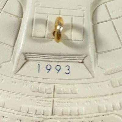 LOT 210M: Hallmark Keepsake Power Cords & Ornaments - Wizard of Oz, Star Trek, Superman & Member Exclusive Snowflake