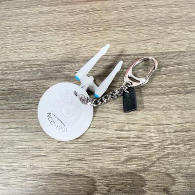 LOT 210M: Hallmark Keepsake Power Cords & Ornaments - Wizard of Oz, Star Trek, Superman & Member Exclusive Snowflake