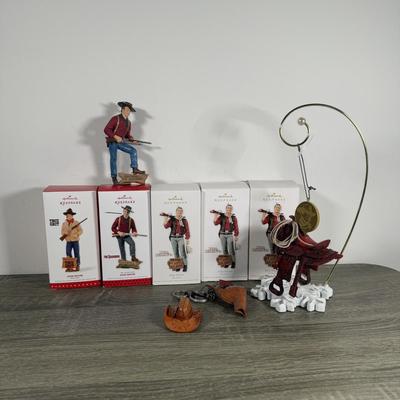 LOT 212M: Collection of John Wayne Ornaments - Hallmark Keepsake & More