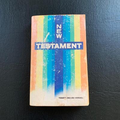 LOT 221 M: Holy Mass Communion Set