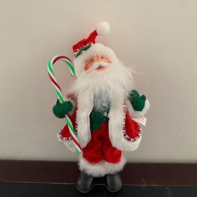 LOT 222 M: Annalee Mobilitee Friar Doll & 2005 Santa Doll