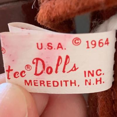 LOT 222 M: Annalee Mobilitee Friar Doll & 2005 Santa Doll