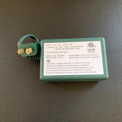 LOT 223 M: Lenox Collection: Electric Blow Out The Lights Santa, Cardinal, & The Grinch Ornaments