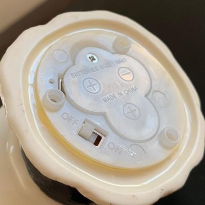 LOT 223 M: Lenox Collection: Electric Blow Out The Lights Santa, Cardinal, & The Grinch Ornaments