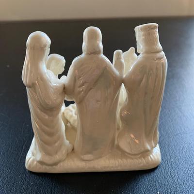 LOT 225 M: Nativity Sets Collection