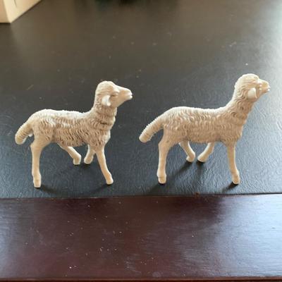 LOT 225 M: Nativity Sets Collection