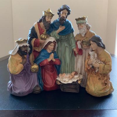 LOT 225 M: Nativity Sets Collection