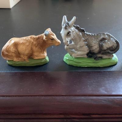 LOT 225 M: Nativity Sets Collection