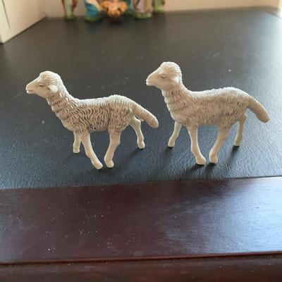 LOT 225 M: Nativity Sets Collection