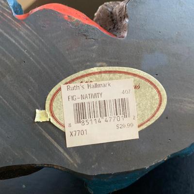 LOT 225 M: Nativity Sets Collection