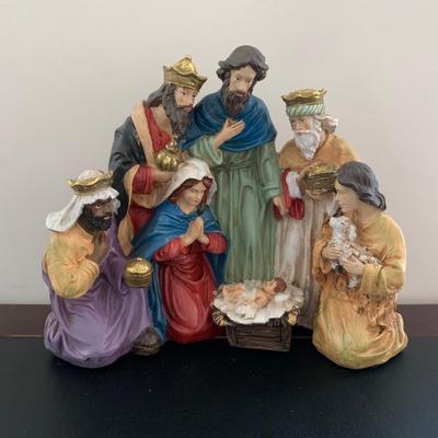 LOT 225 M: Nativity Sets Collection