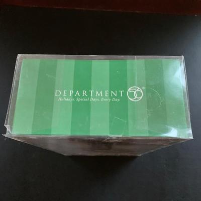 LOT 226 M: Department 56 Ghost Of X'mas Ornament Set & Dickens Village Series "Gad's Hill Place"