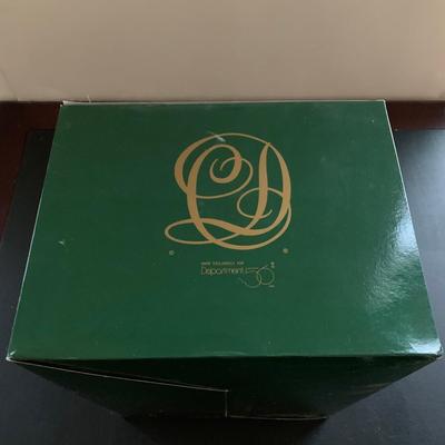 LOT 226 M: Department 56 Ghost Of X'mas Ornament Set & Dickens Village Series "Gad's Hill Place"