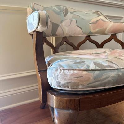 Beautiful Barrel Style Lounge or Reading Chair