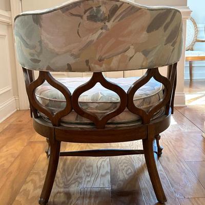 Beautiful Barrel Style Lounge or Reading Chair