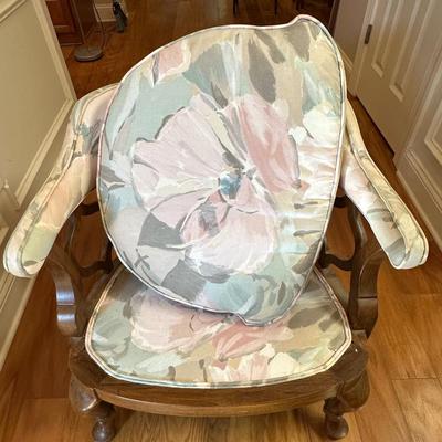 Beautiful Barrel Style Lounge or Reading Chair