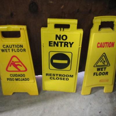 Floor Stands Wet Floor No Entry