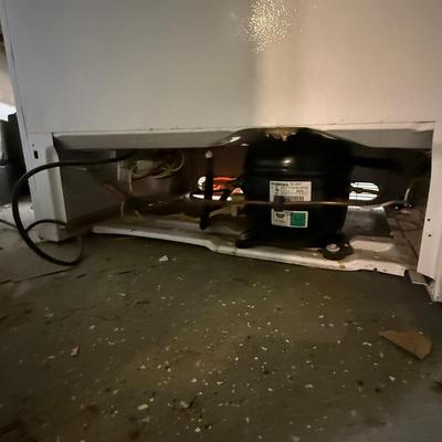 Frigidaire Commercial Freezer (B4-HS)