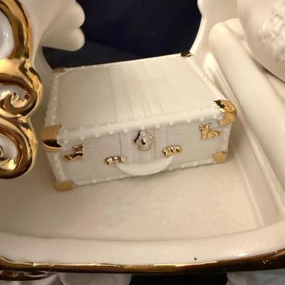 Grandeur Noel Porcelain Santa & Sleigh Set (B4-HS)