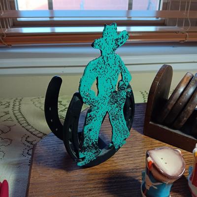 WESTERN THEME DINNER TABLE ITEMS