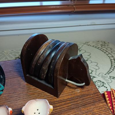 WESTERN THEME DINNER TABLE ITEMS