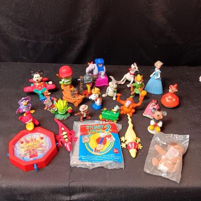 A COLLECTION OF EARLY KIDS MEAL TOYS