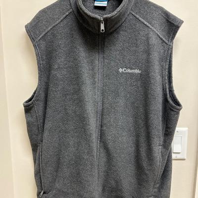 Men’s Columbia Vests and Pullover Sweaters